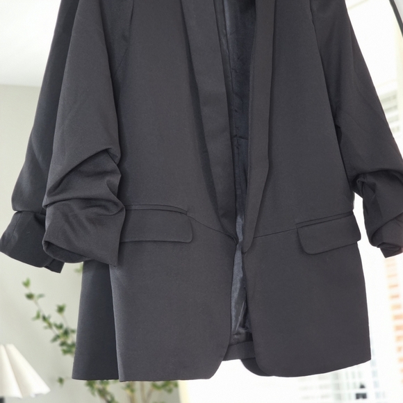 Another Story Black Ruched Sleeve Blazer, Size Small - Picture 4 of 11